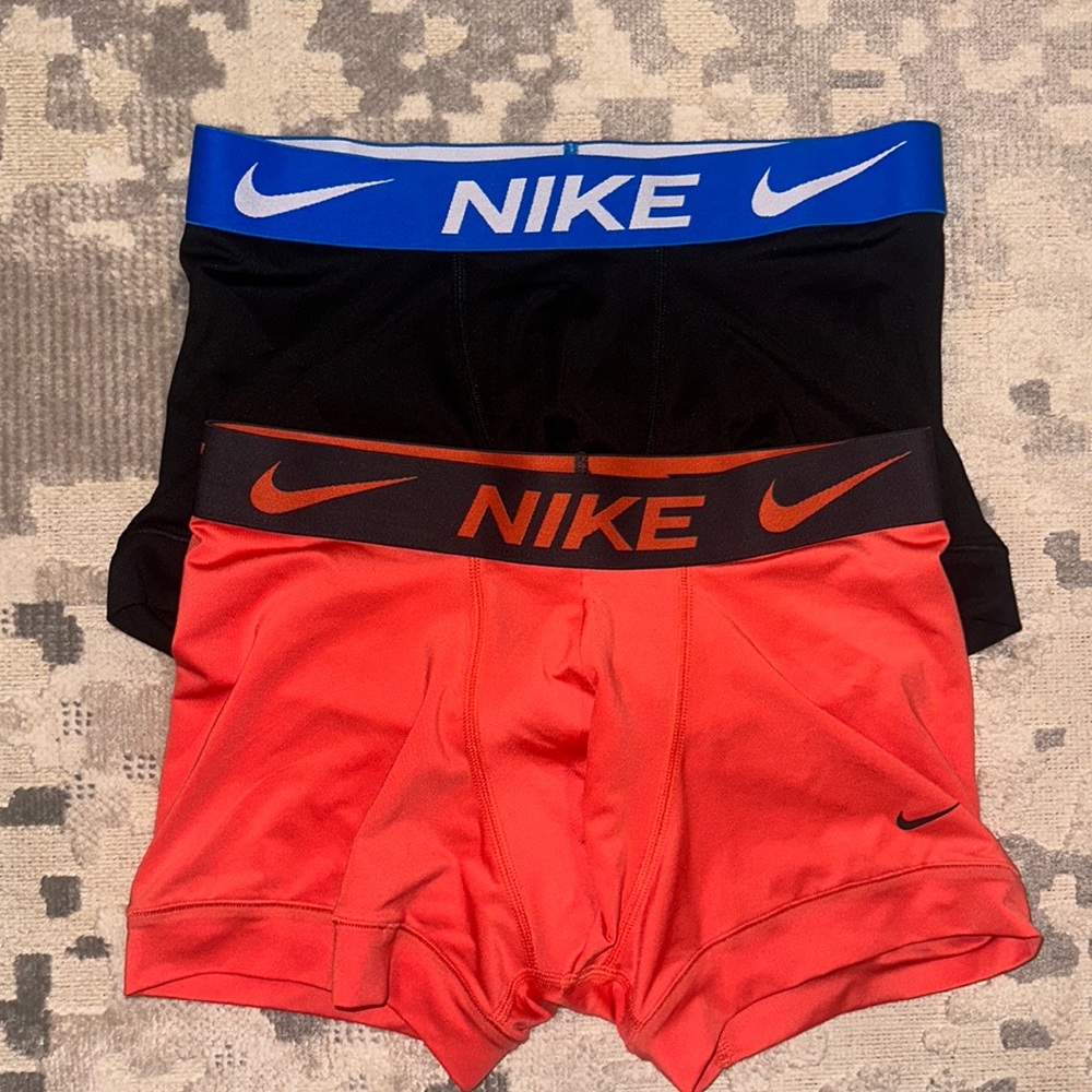 NIKE MEN’S BOXER BRIEFS SIZE SMALL